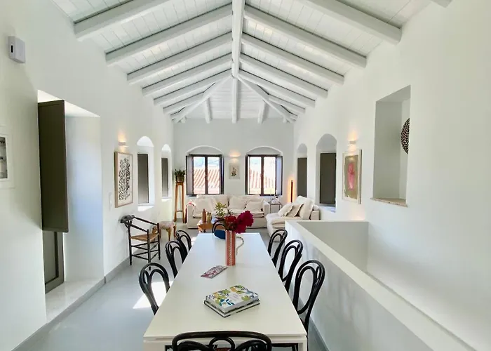 The Bellhouse Semesterbostad Kranidi