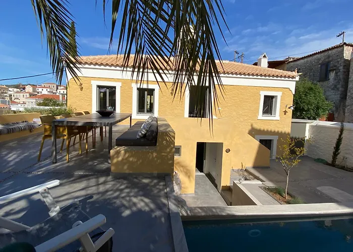 The Bellhouse בית נופש *